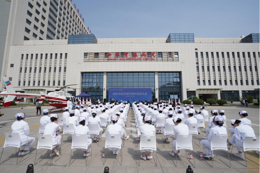 强强联合共携手 搭建空中“生命线”——秦汉通航与西安市人民医院、西安市急救中心签订战略合作协议
